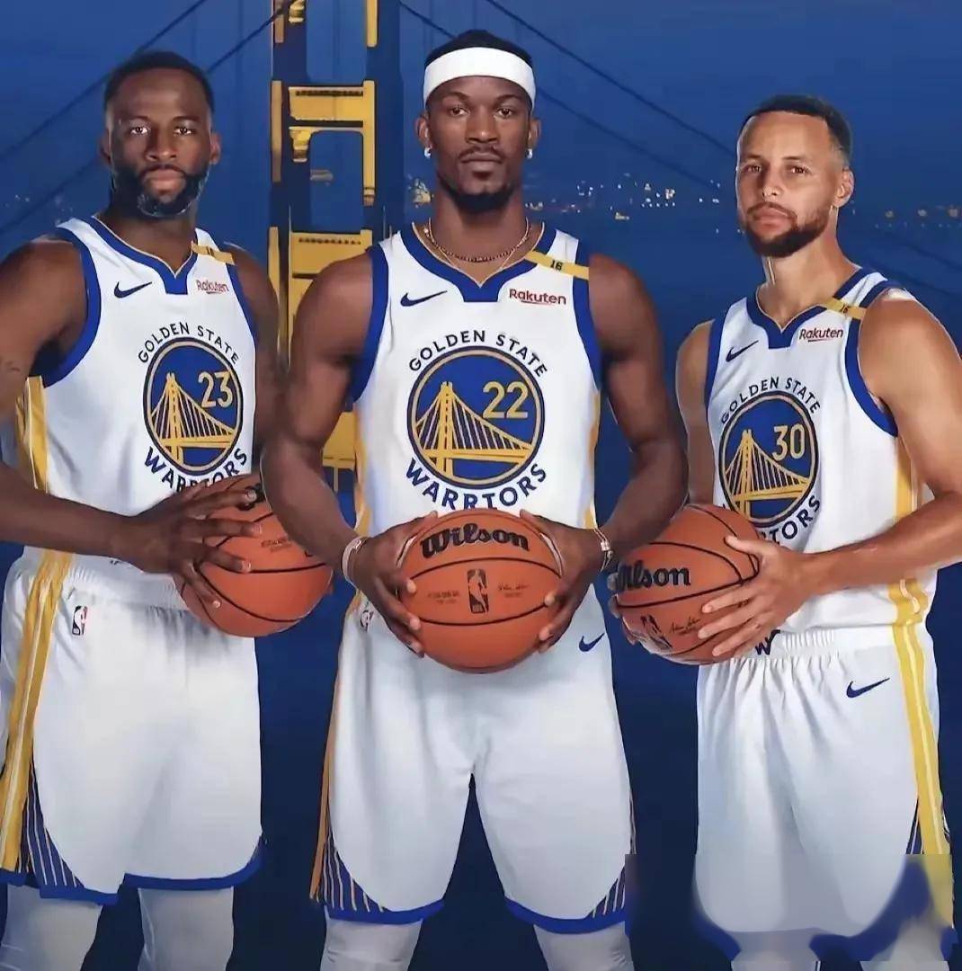 罗马诺：梅努可能在1月离开曼联，那不勒斯对租借他很感兴趣（罗马诺：梅努或在冬窗离开曼联，那不勒斯有意租借）