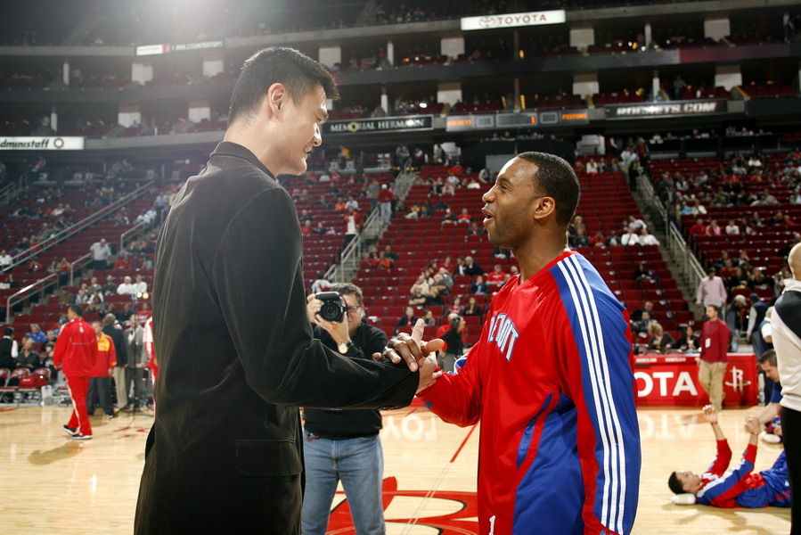 霍芬海姆vs汉堡：克拉马里奇、卡巴克首发，法比奥-维埃拉、洛孔加出战（霍芬海姆迎战汉堡：克拉马里奇、卡巴克先发，法比奥-维埃拉与洛孔加登场）