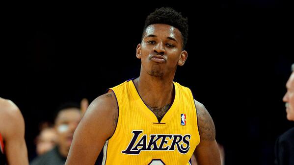 查理-亚当：麦克托米奈的精彩倒钩足以比肩齐达内的天外飞仙（查理-亚当称麦克托米奈这记倒钩堪比齐达内的天外飞仙）