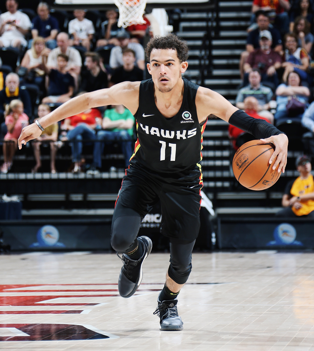 斩获皇马生涯首球，赫伊森是本赛季西甲进球最年轻的后卫（皇马处子球到手，赫伊森成本赛季西甲最年轻破门后卫）