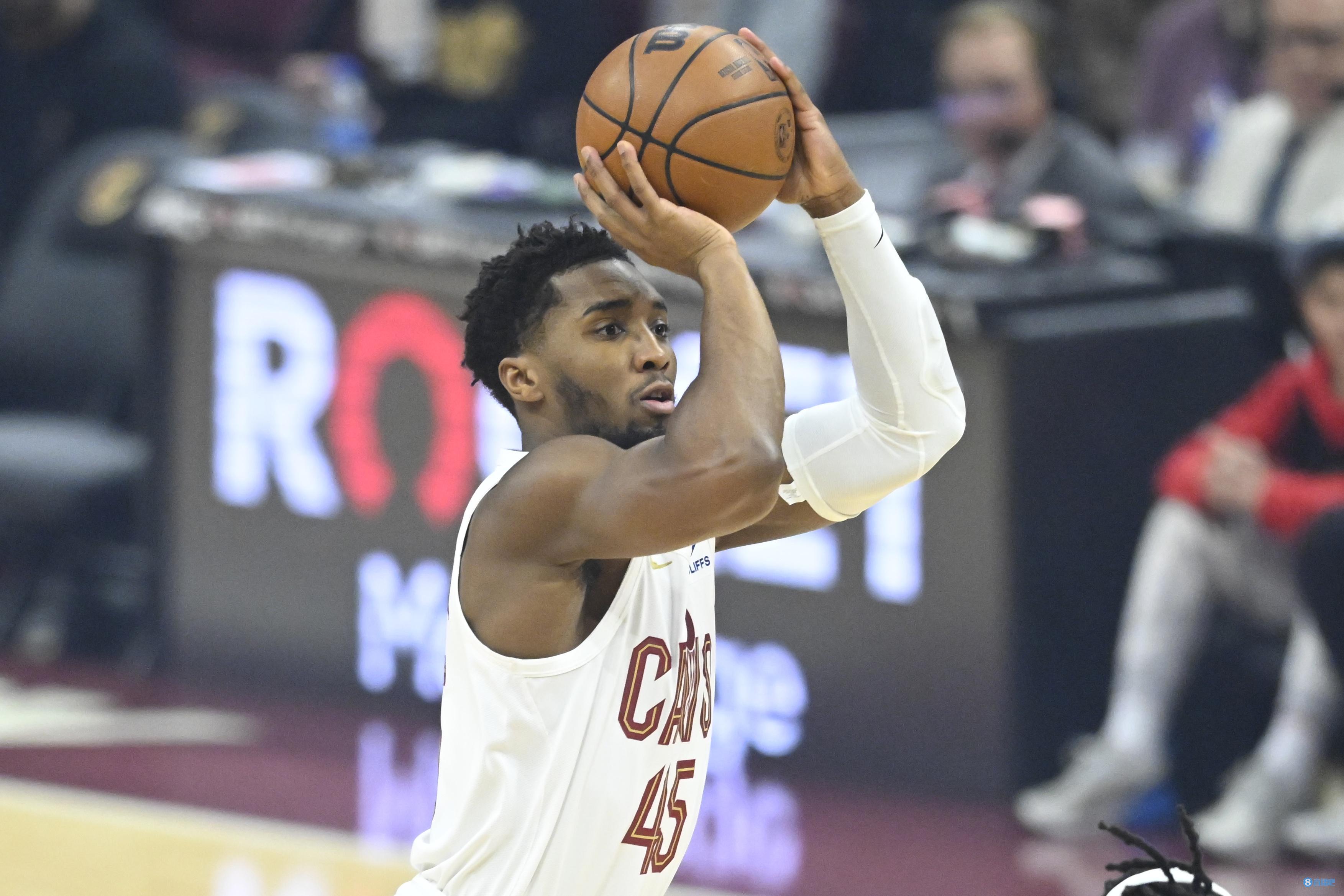 豪门队长批评密集赛程：球员不是机器（豪门队长抨击赛程过密：球员不是机器人）