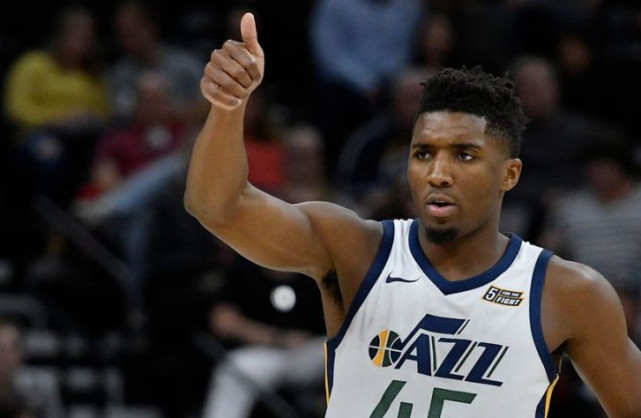 王钰栋新经纪公司：曾代理莱万、拜尔，旗下球员多在德国、瑞士踢球（王钰栋签约新经纪公司：曾代理莱万、拜尔，客户多在德国与瑞士联赛效力）