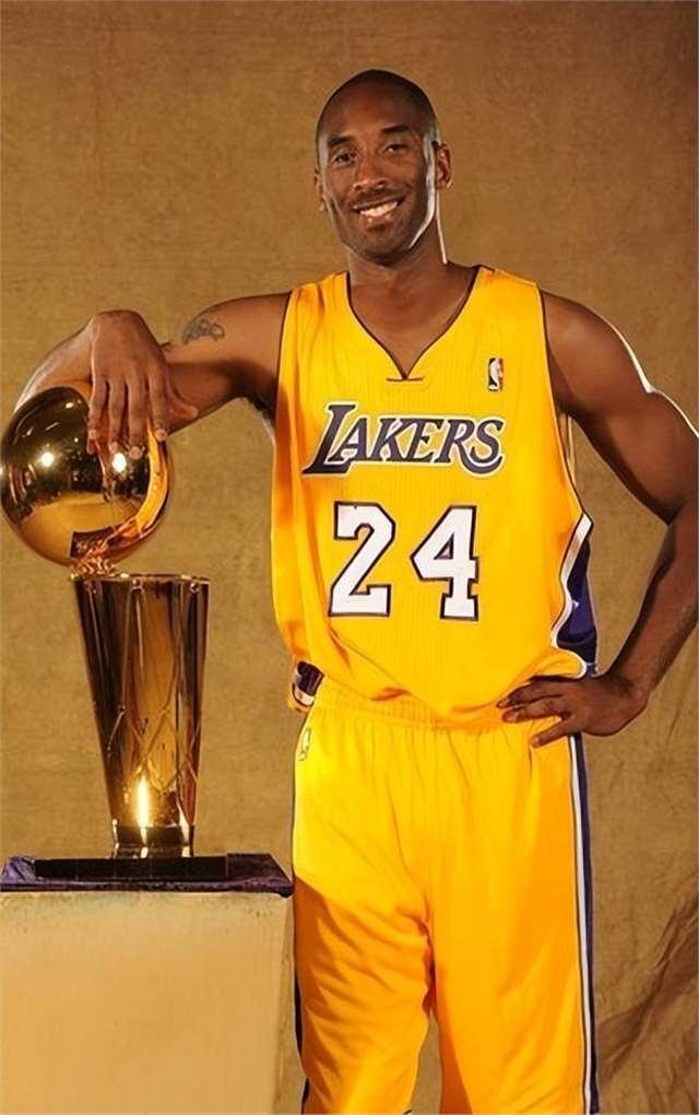 篮球火箭球迷投票支持球队重建计划（火箭队球迷投票赞成重建方案）